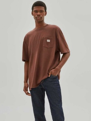 Chocolate Guess Originals Pocket Men's T-Shirts | 6398-FIKCM