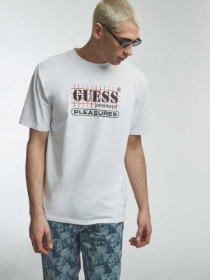 White Guess Originals x PLEASURES Logo Men's T-Shirts | 5702-QUKYZ
